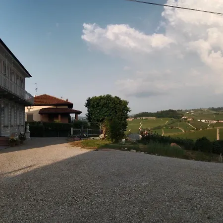 Al Civico 20 Casa Vacanze Appartamento Panorama * Barolo